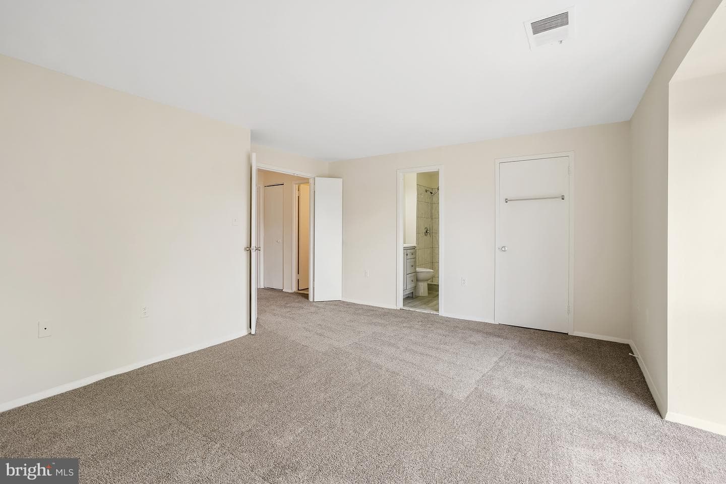 19062 Montgomery Village photo 19