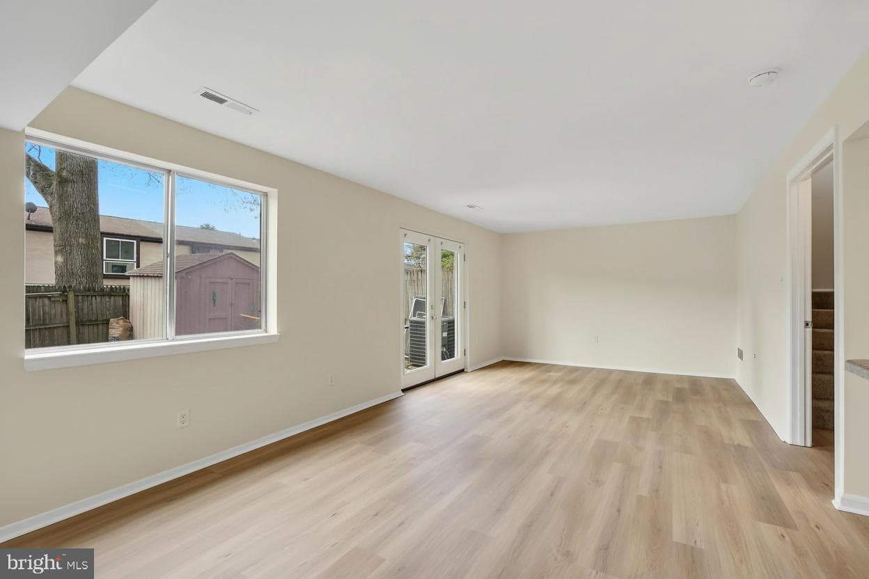 19062 Montgomery Village photo 32