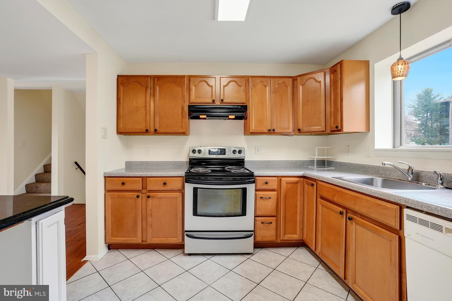 19062 Montgomery Village photo 8