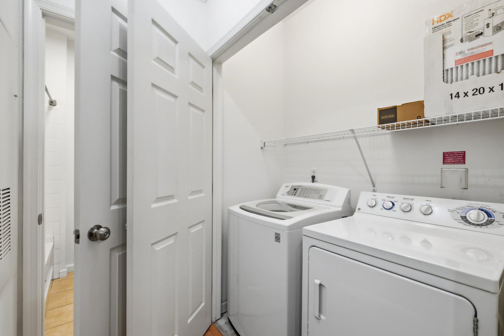 31 Booth Street #b55 photo 16