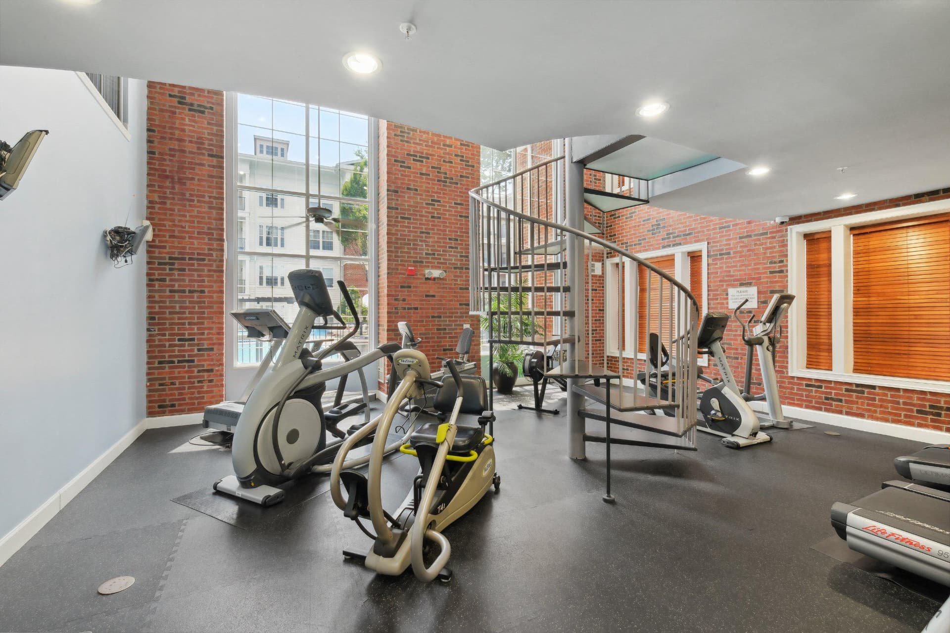 31 Booth Street #b55 photo 24