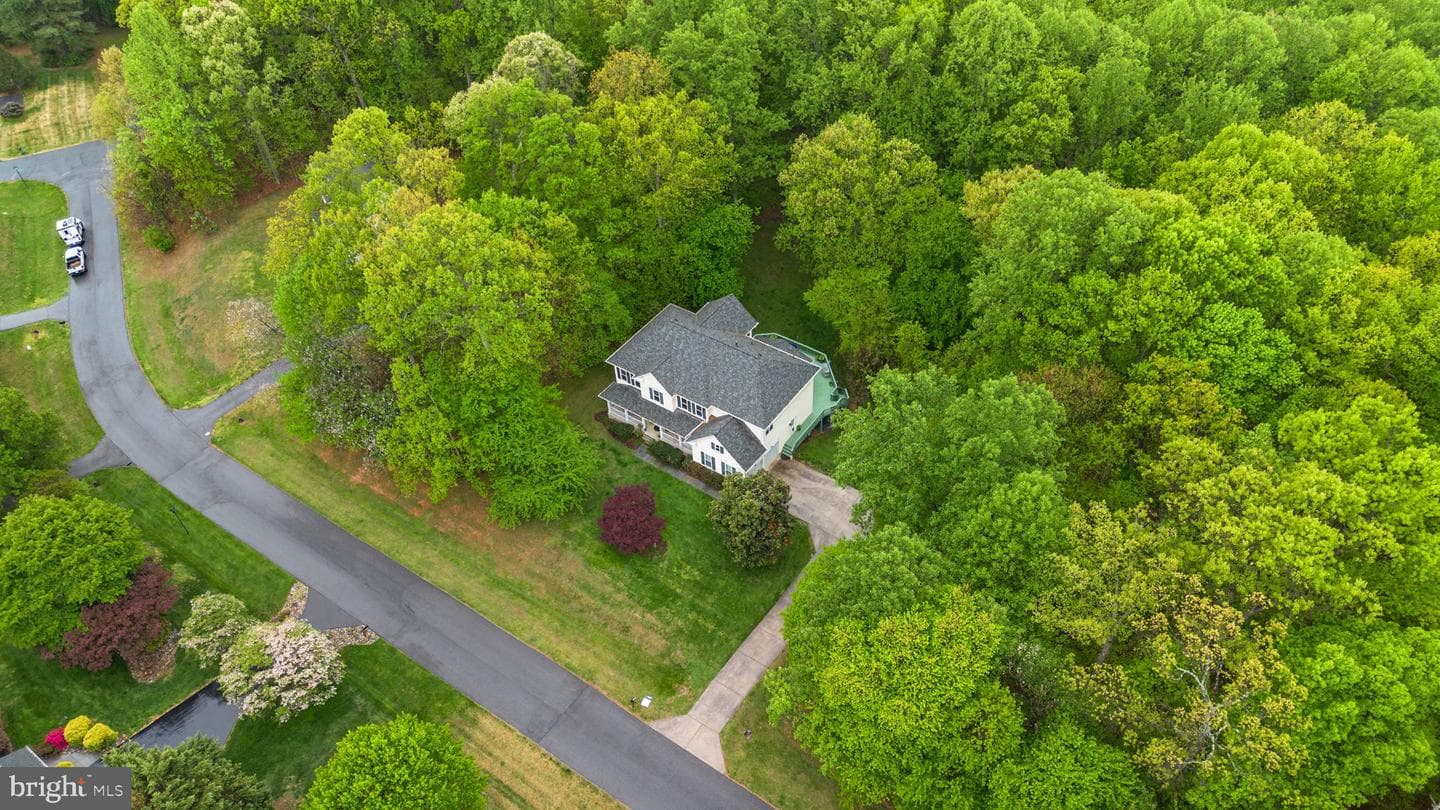 19006 Raines Drive photo 2