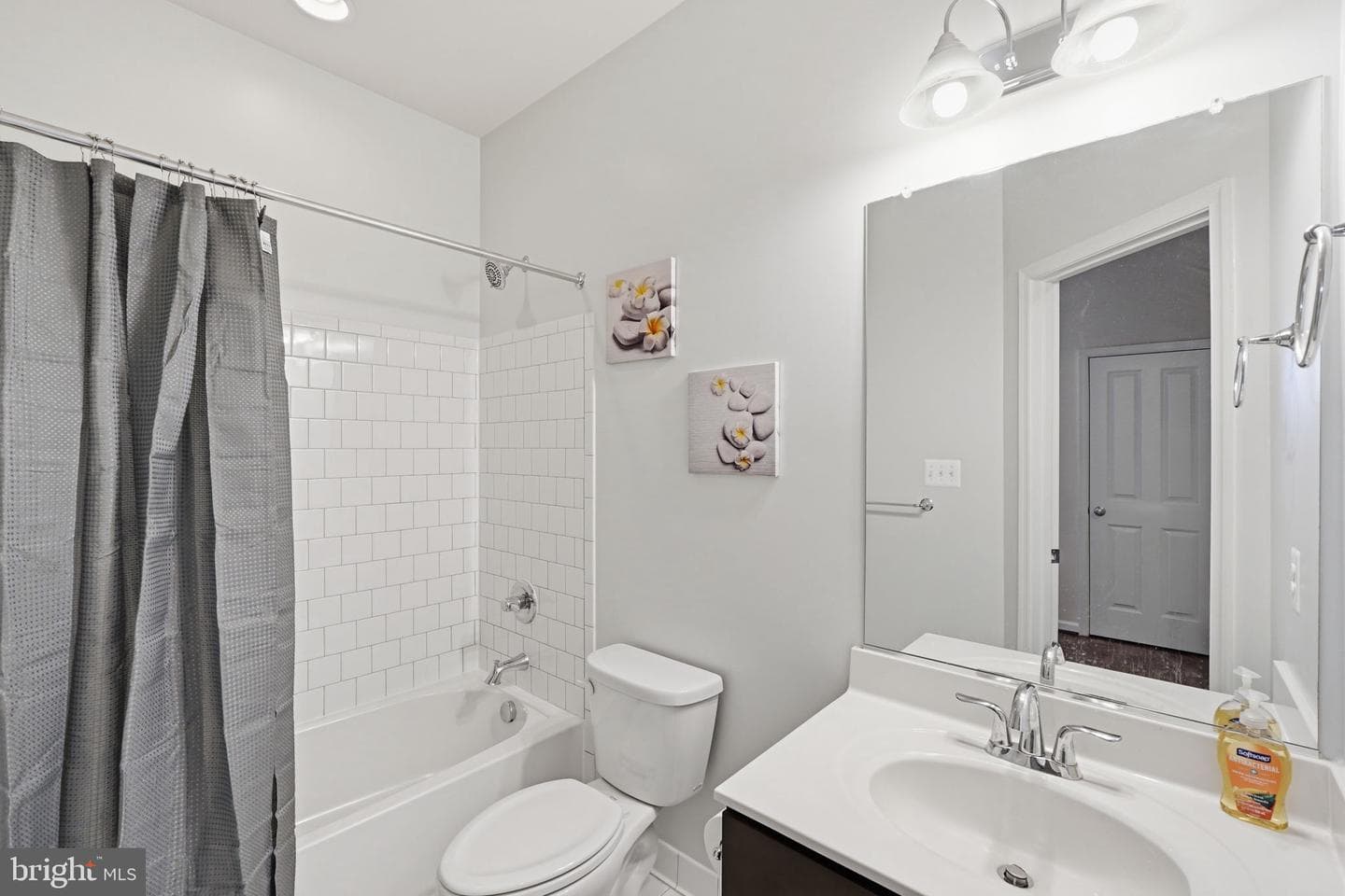 13742 Petrel Street photo 28