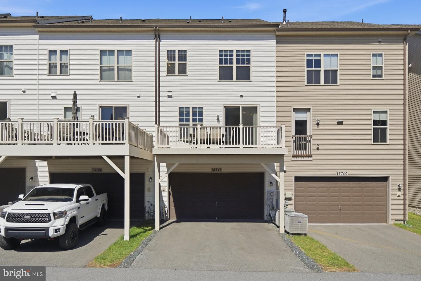 13742 Petrel Street photo 32