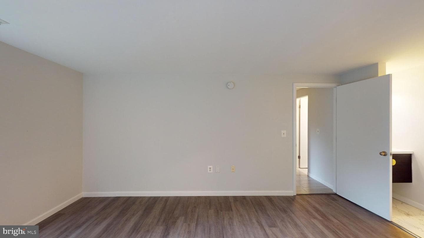 18204 Swiss Circle #3-102 photo 35