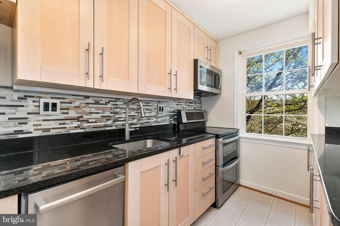 2211 Washington Avenue #303 photo 6