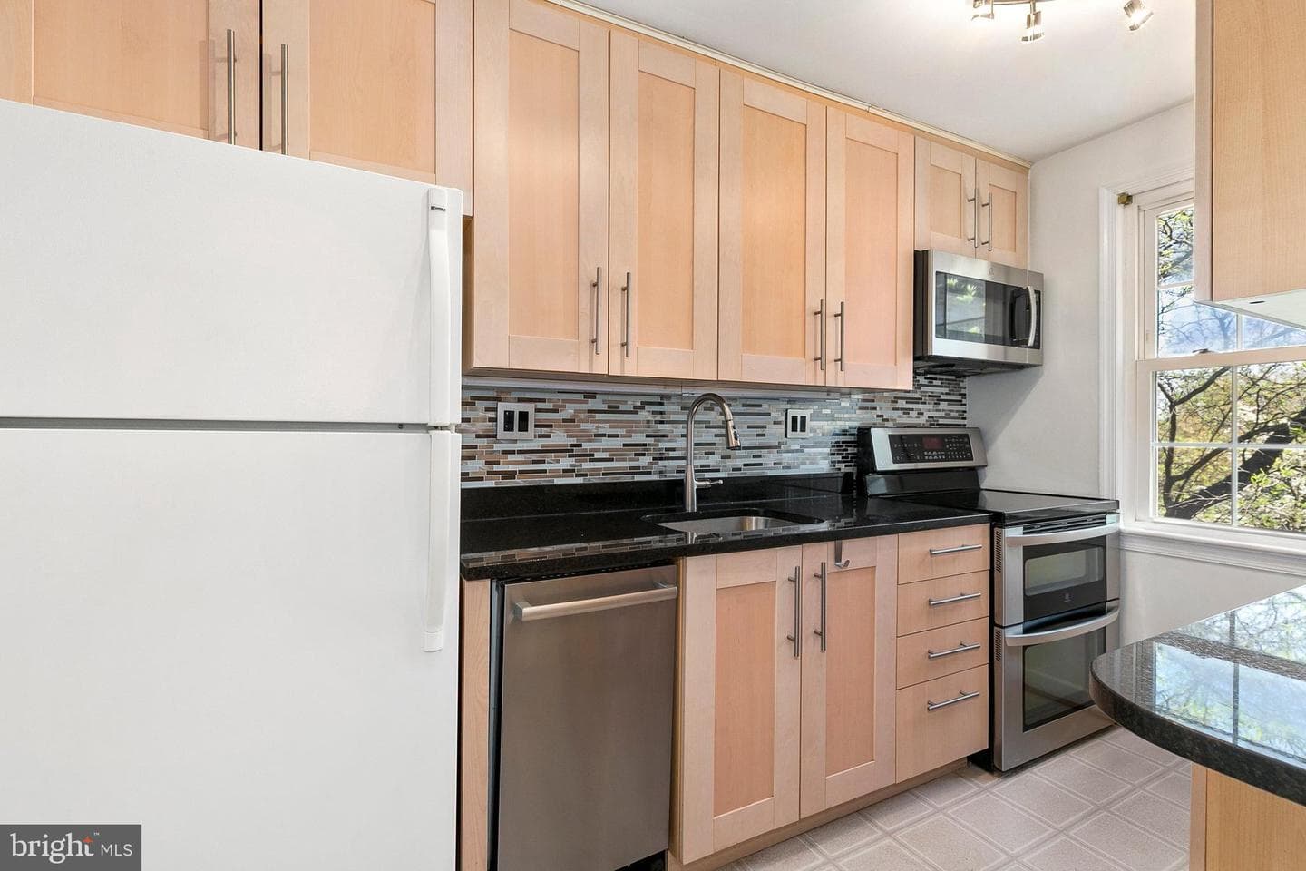 2211 Washington Avenue #303 photo 7