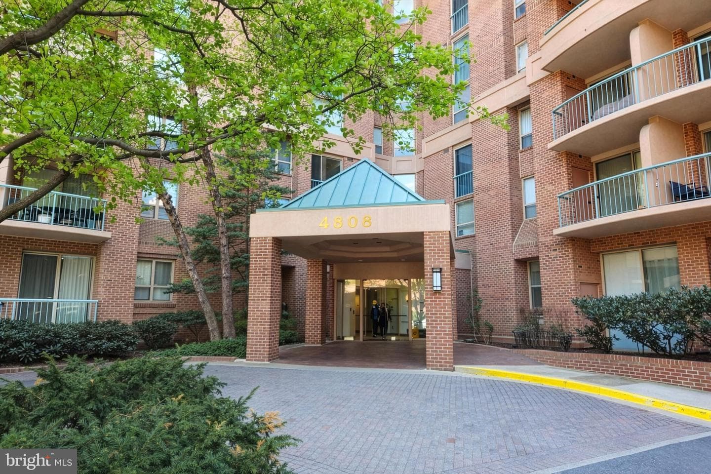 4808 Moorland Ln # 701 photo 2