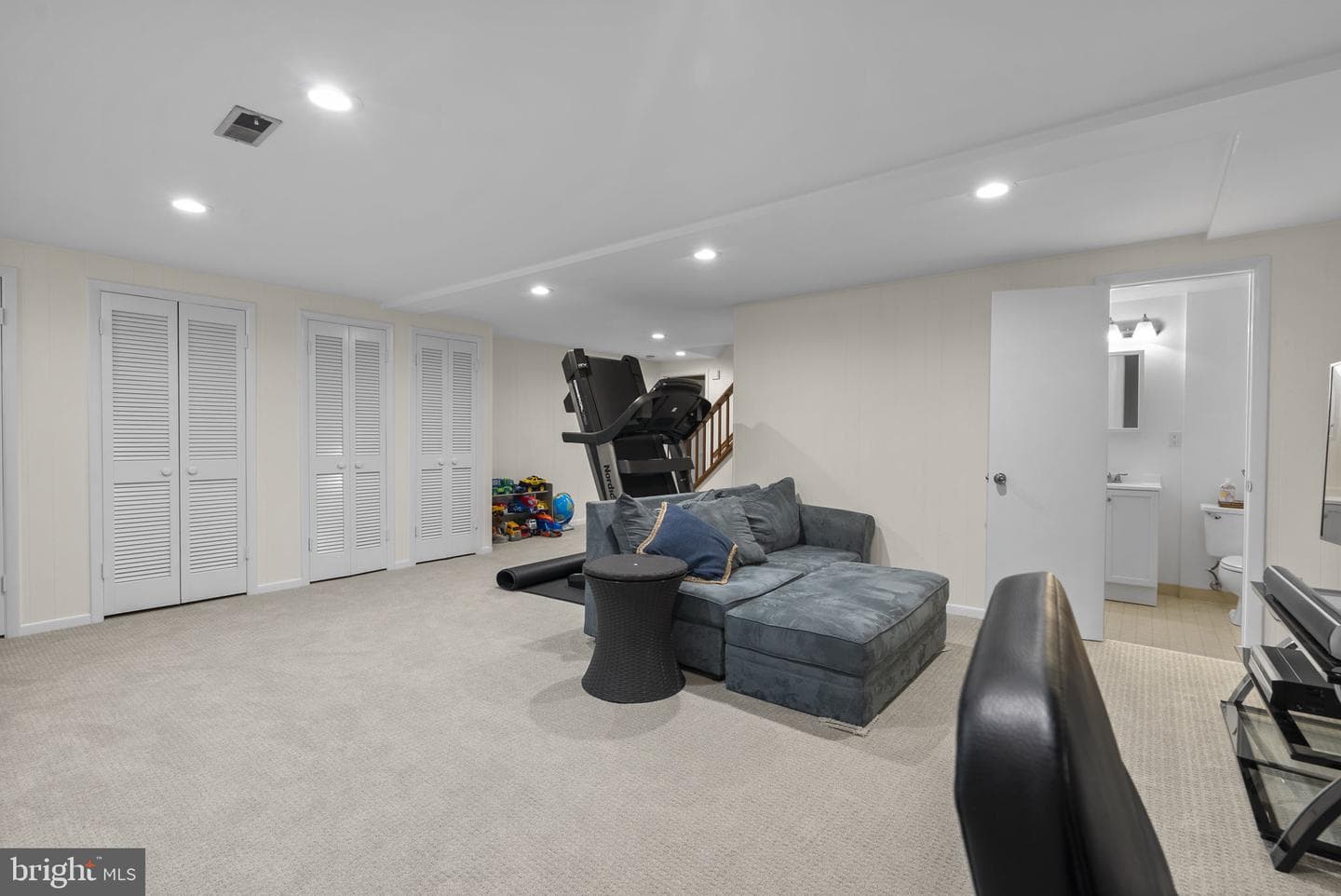 9200 Watson Road photo 31