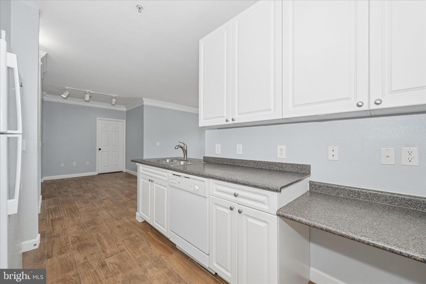 501 Hungerford Drive #139 photo 20