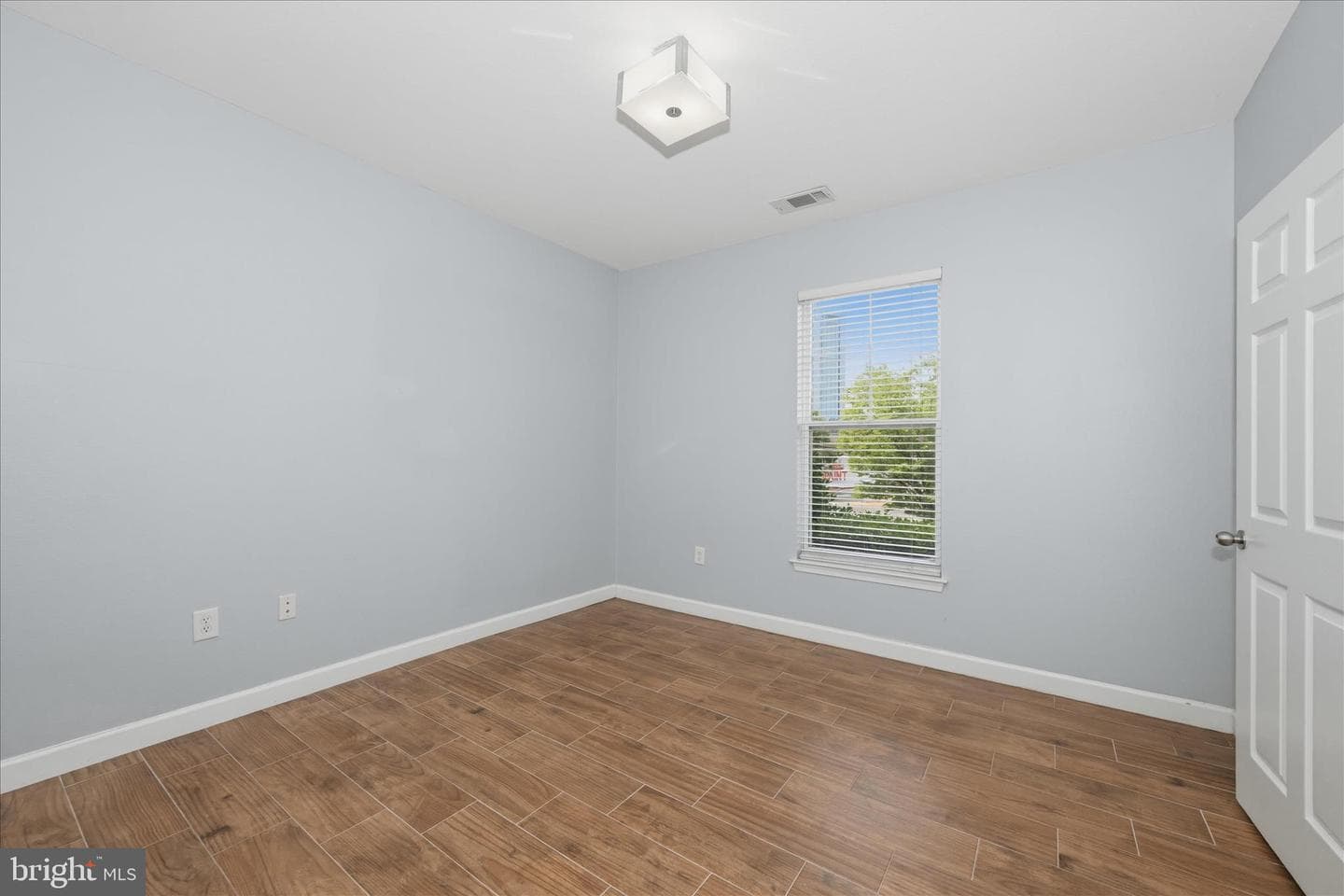 501 Hungerford Drive #139 photo 31