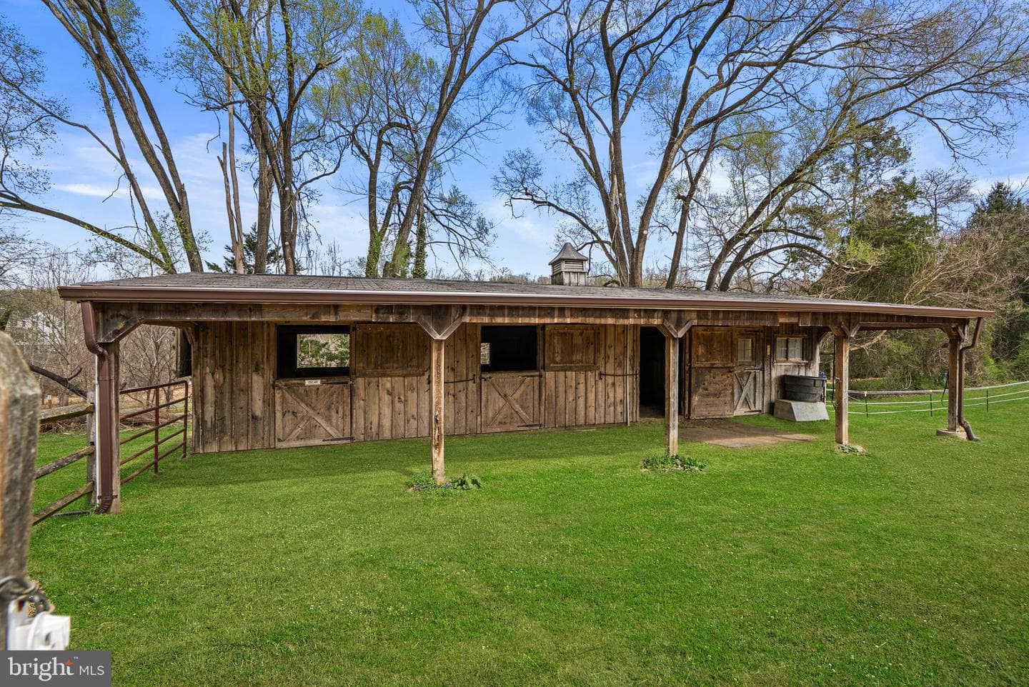 16510 Batchellors Forest Road photo 3