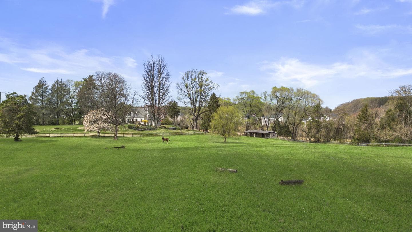 16510 Batchellors Forest Road photo 5