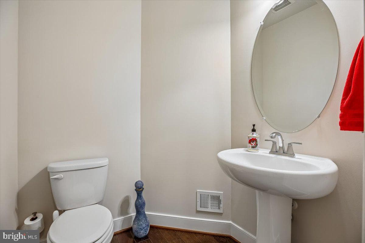 581 Shorthorn Way photo 13
