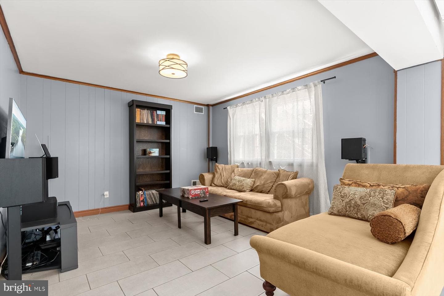 6216 Hollins Drive photo 31
