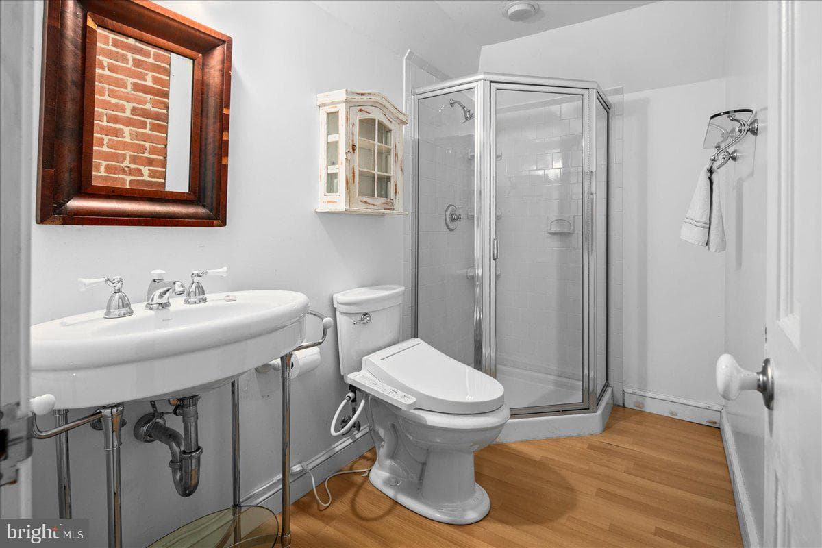 10400 Montgomery Avenue photo 61