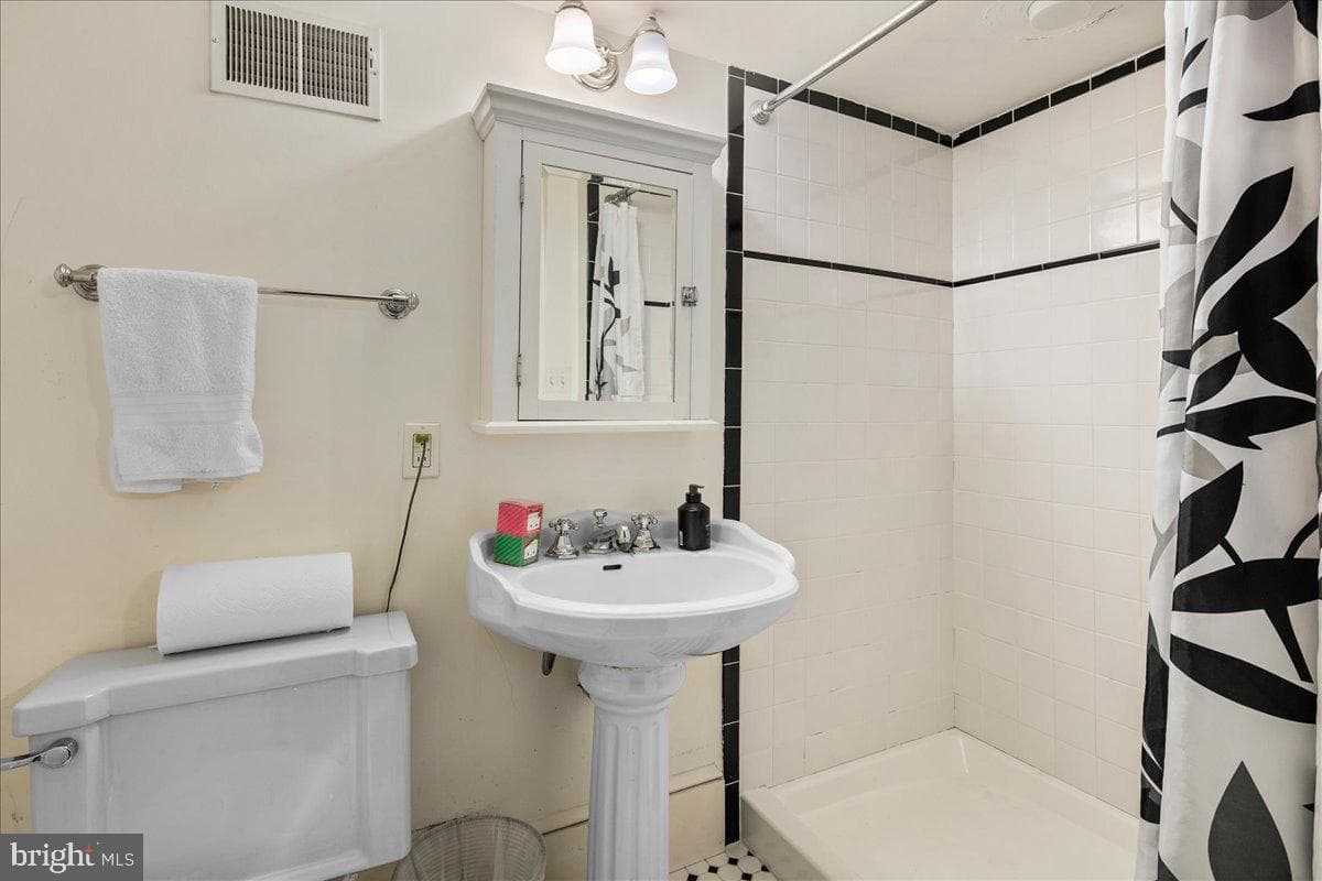10400 Montgomery Avenue photo 66