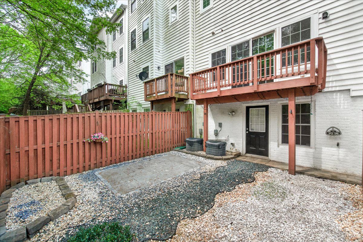 18733 Falling River Drive photo 45