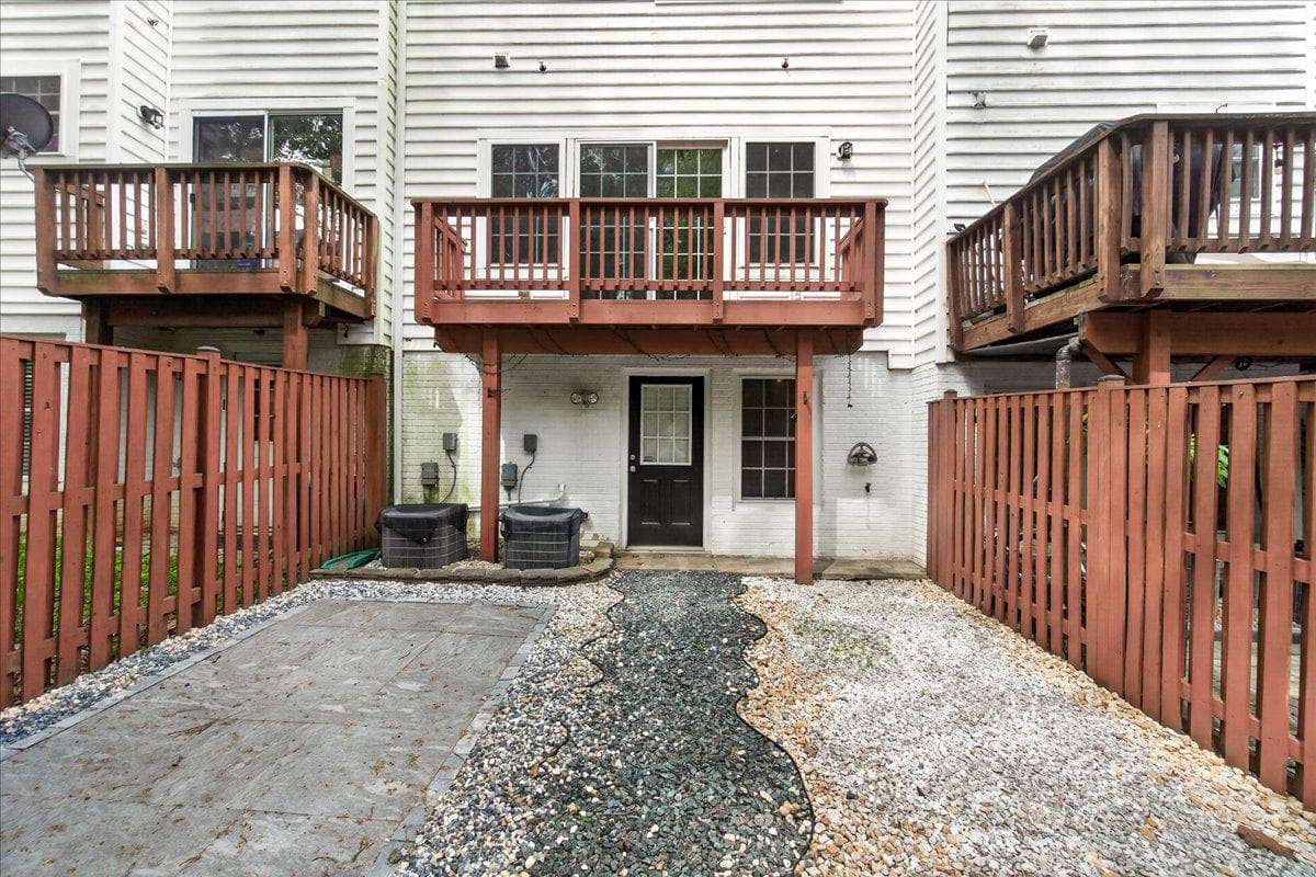 18733 Falling River Drive photo 47
