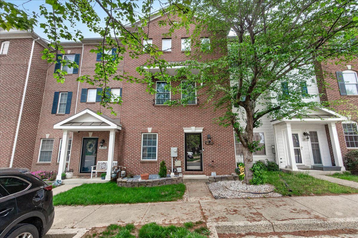18733 Falling River Drive photo 49