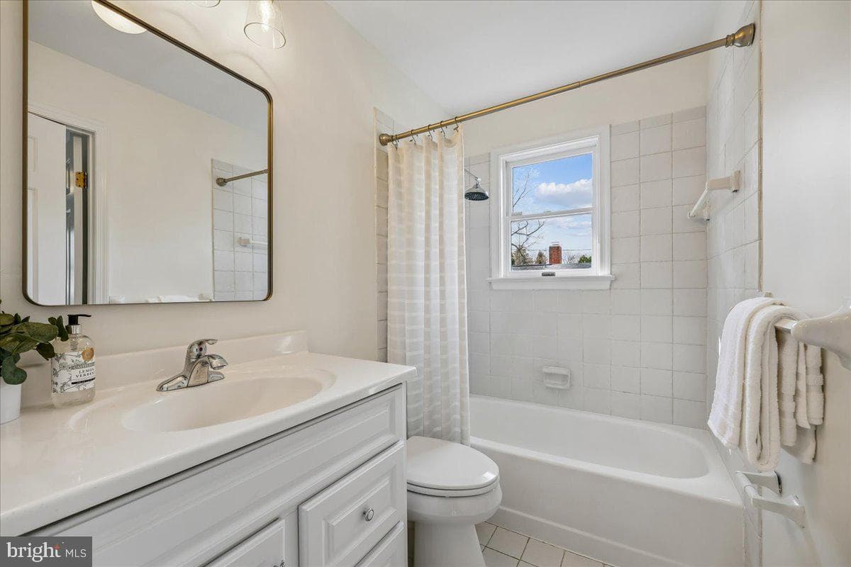 9814 Gartrell Place photo 20