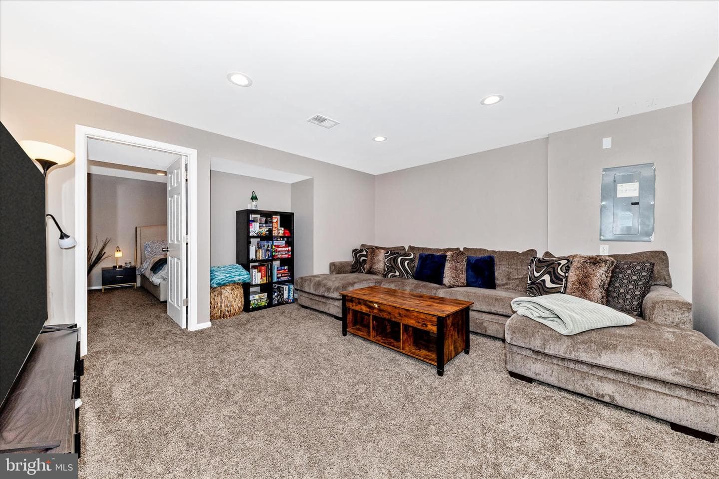 19010 Wootton Avenue photo 38