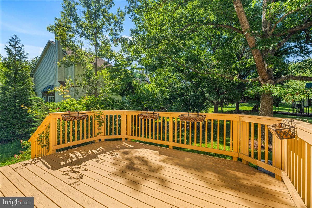 20540 Lowfield Drive photo 8