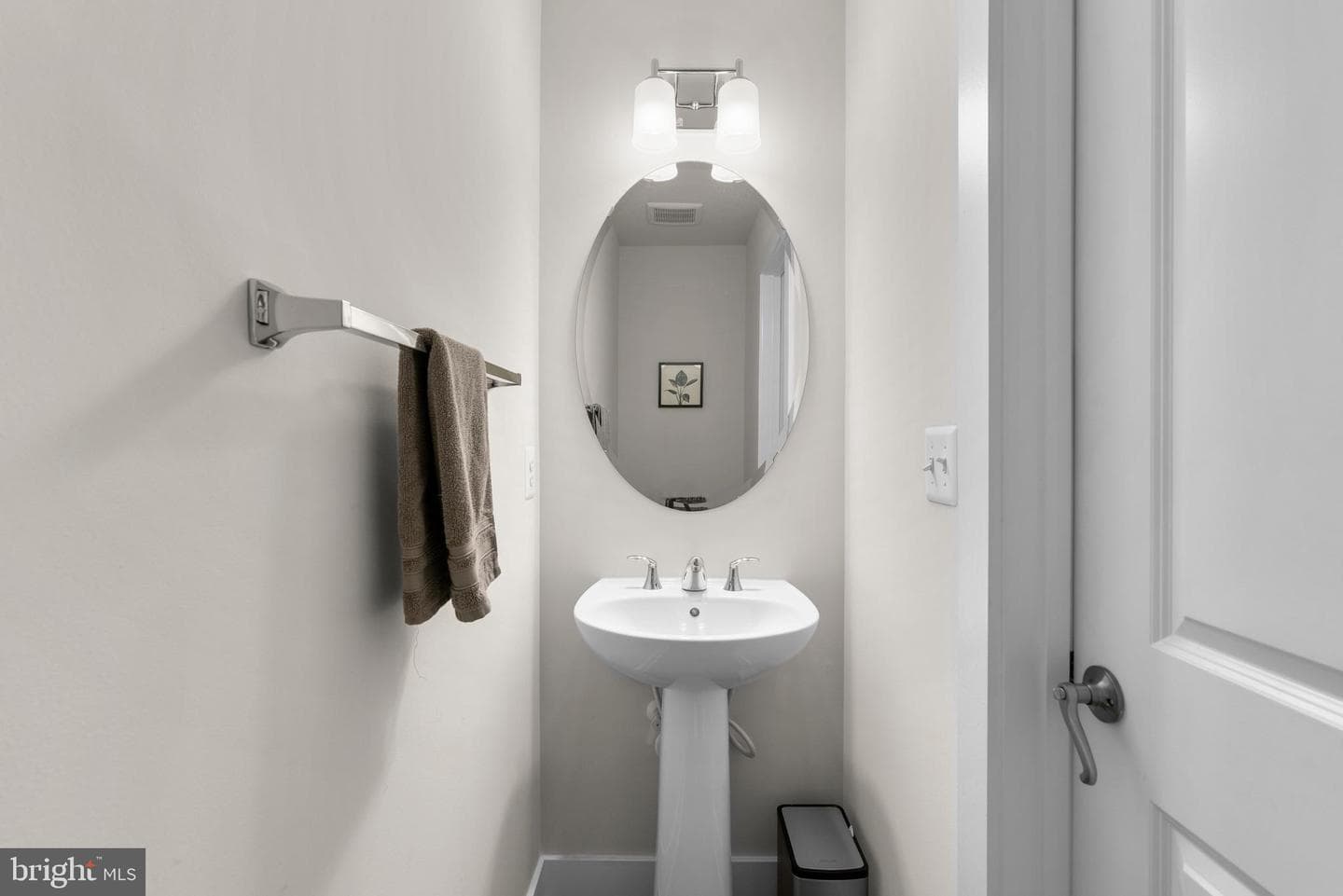 16160 Columbus Avenue photo 4