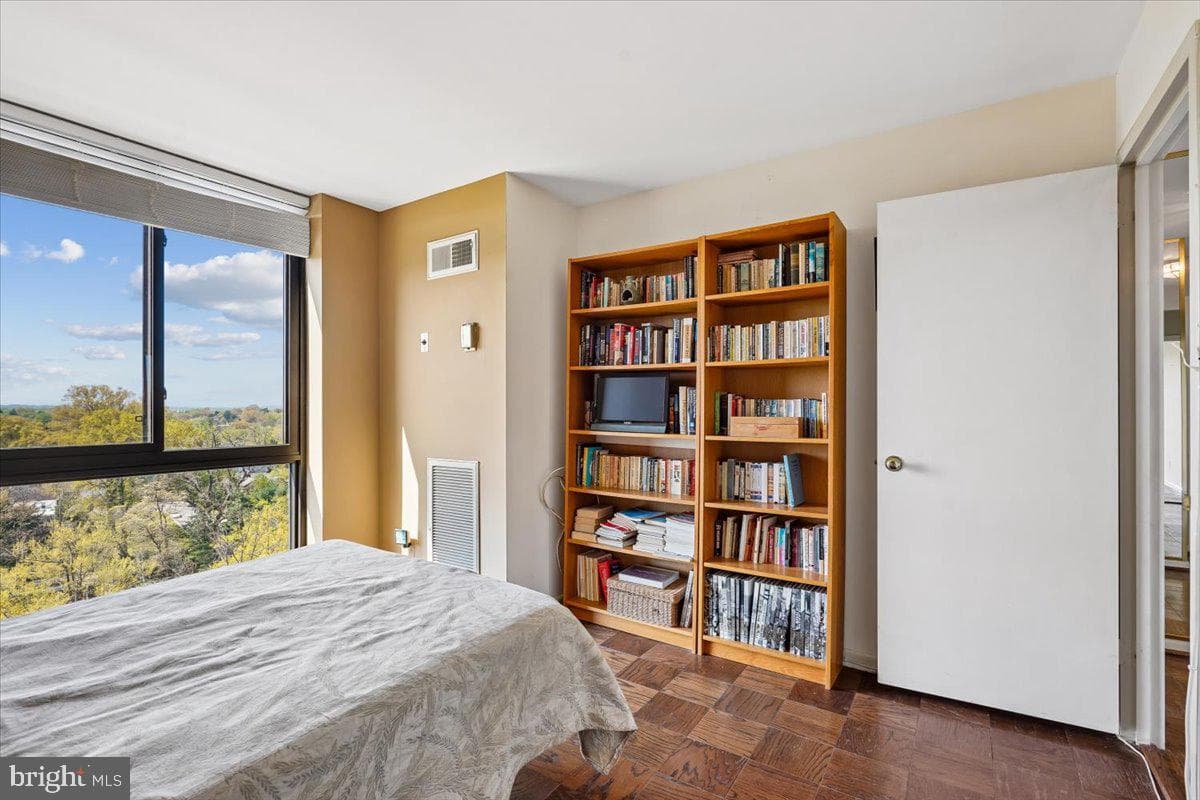 4620 N Park Avenue #1205 E photo 18