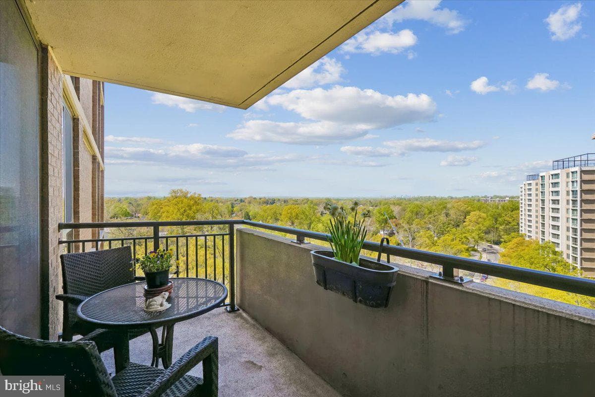 4620 N Park Avenue #1205 E, Chevy Chase