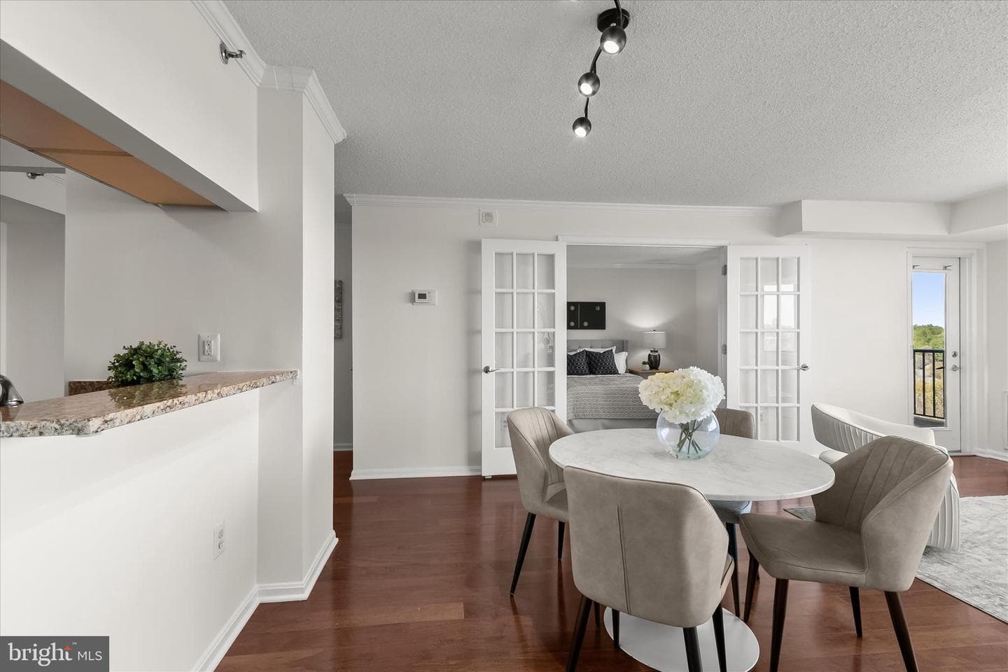 10101 Grosvenor Place #1106 photo 20