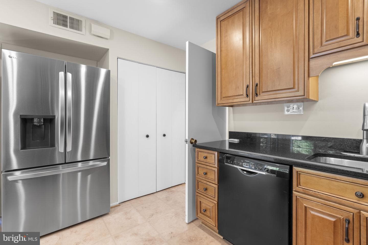 19101 Brooke Grove Court photo 15