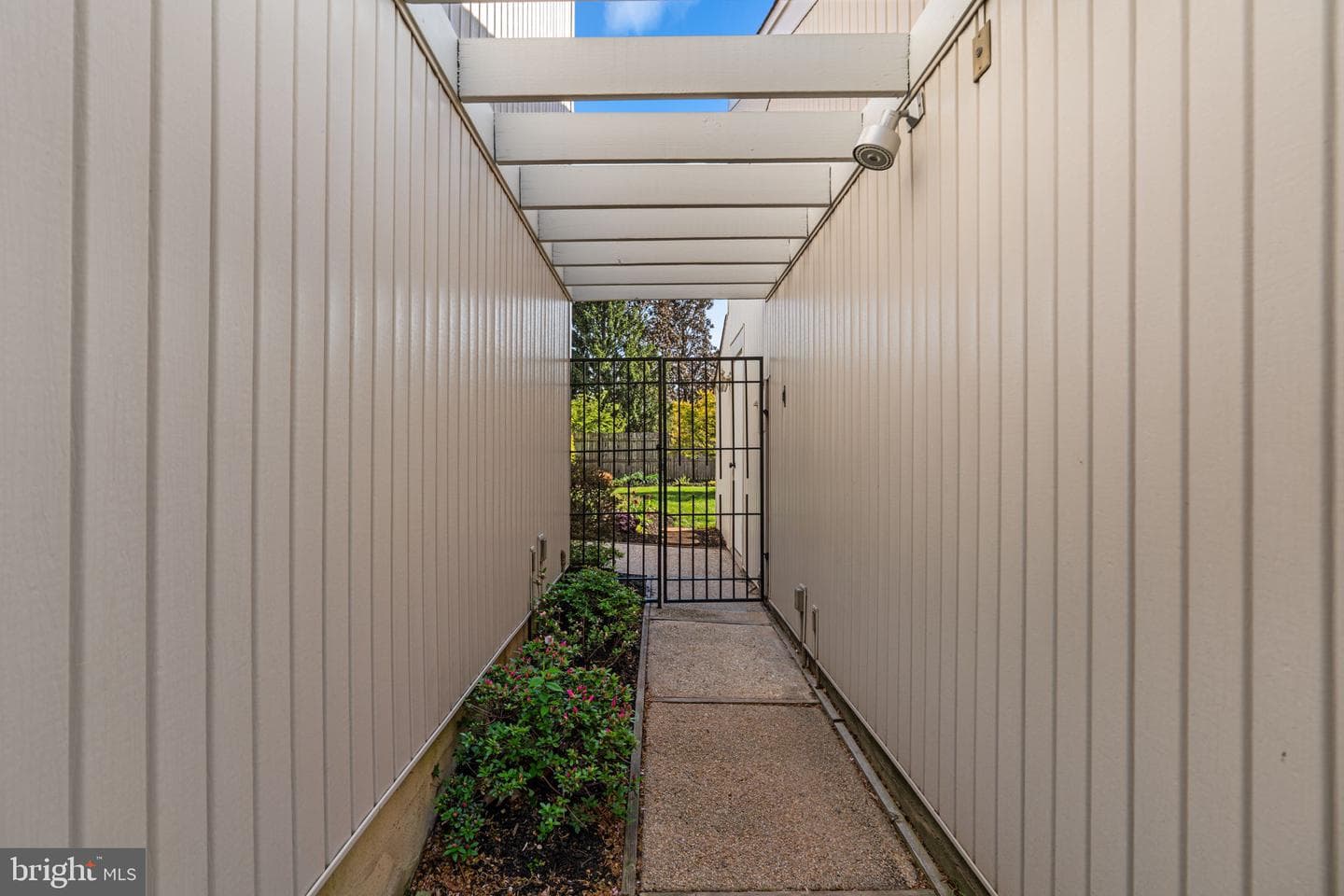 19101 Brooke Grove Court photo 41