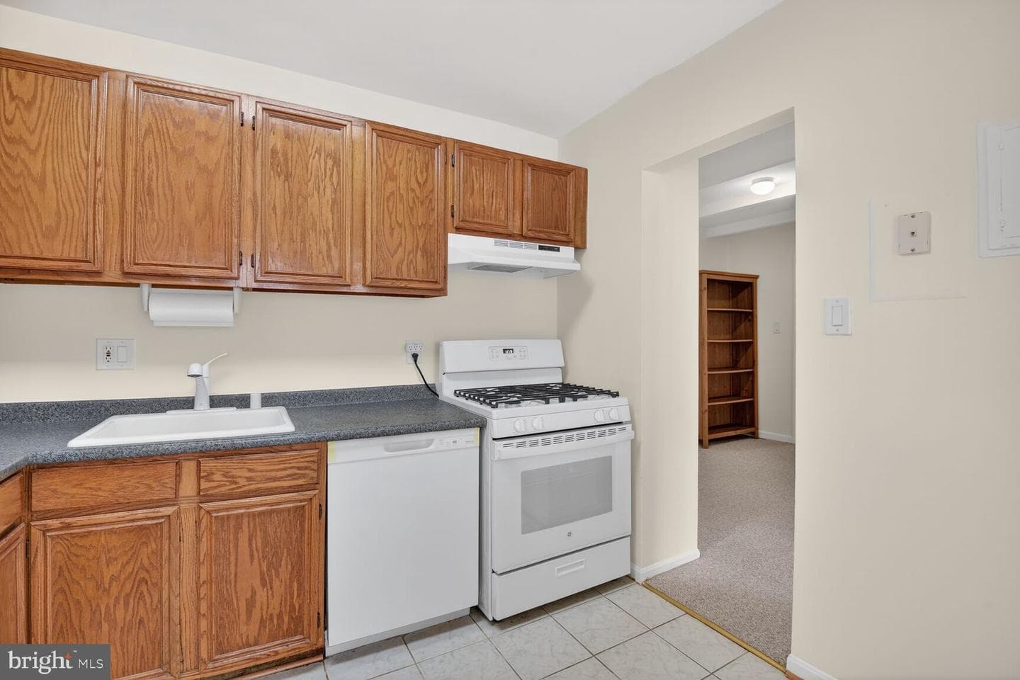 862 College Parkway #202 photo 13