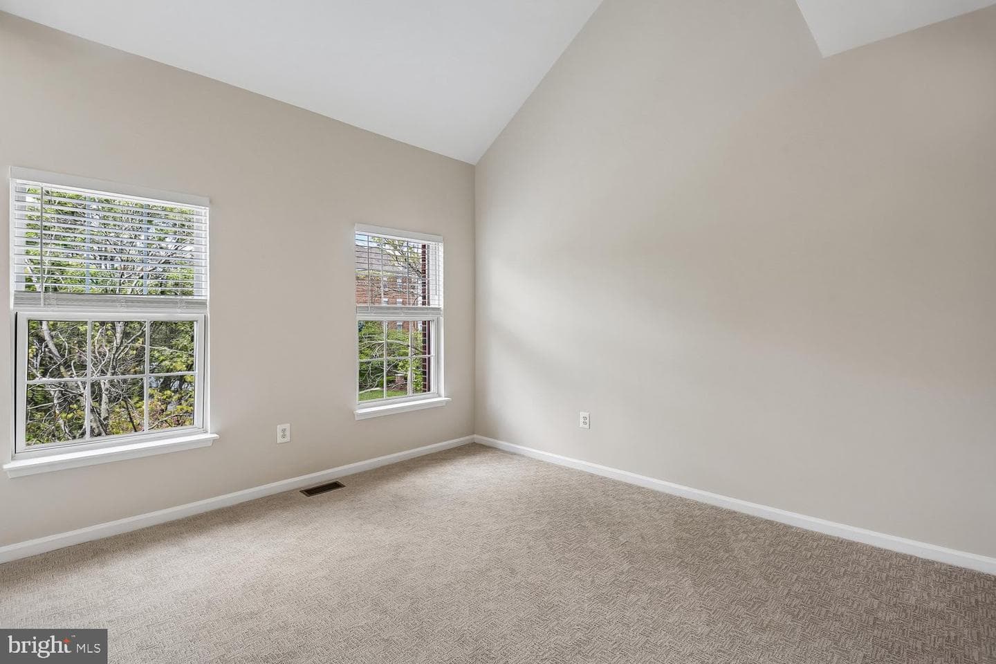 502 Redland Boulevard photo 29