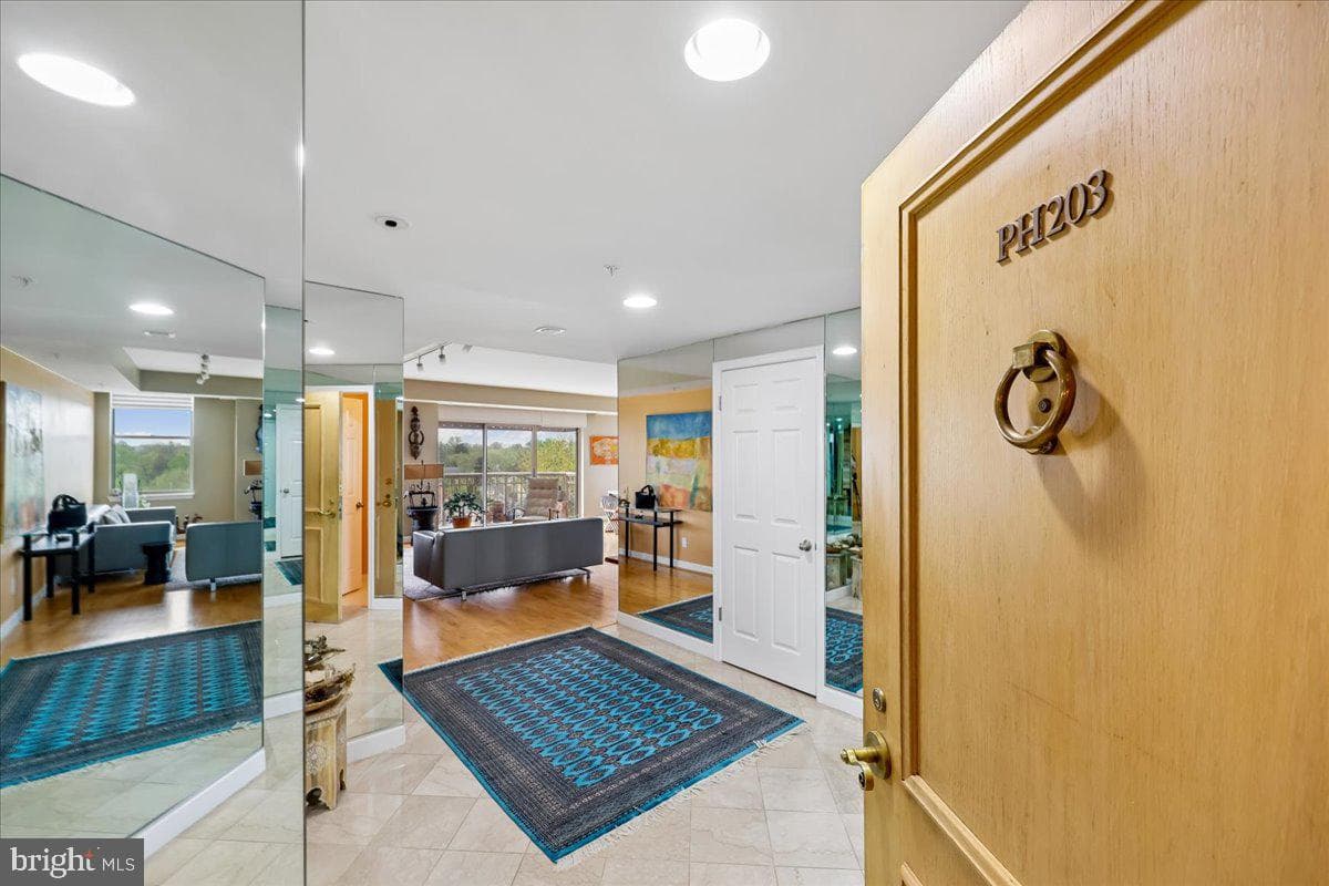 5000 Battery Lane #1003 photo 6