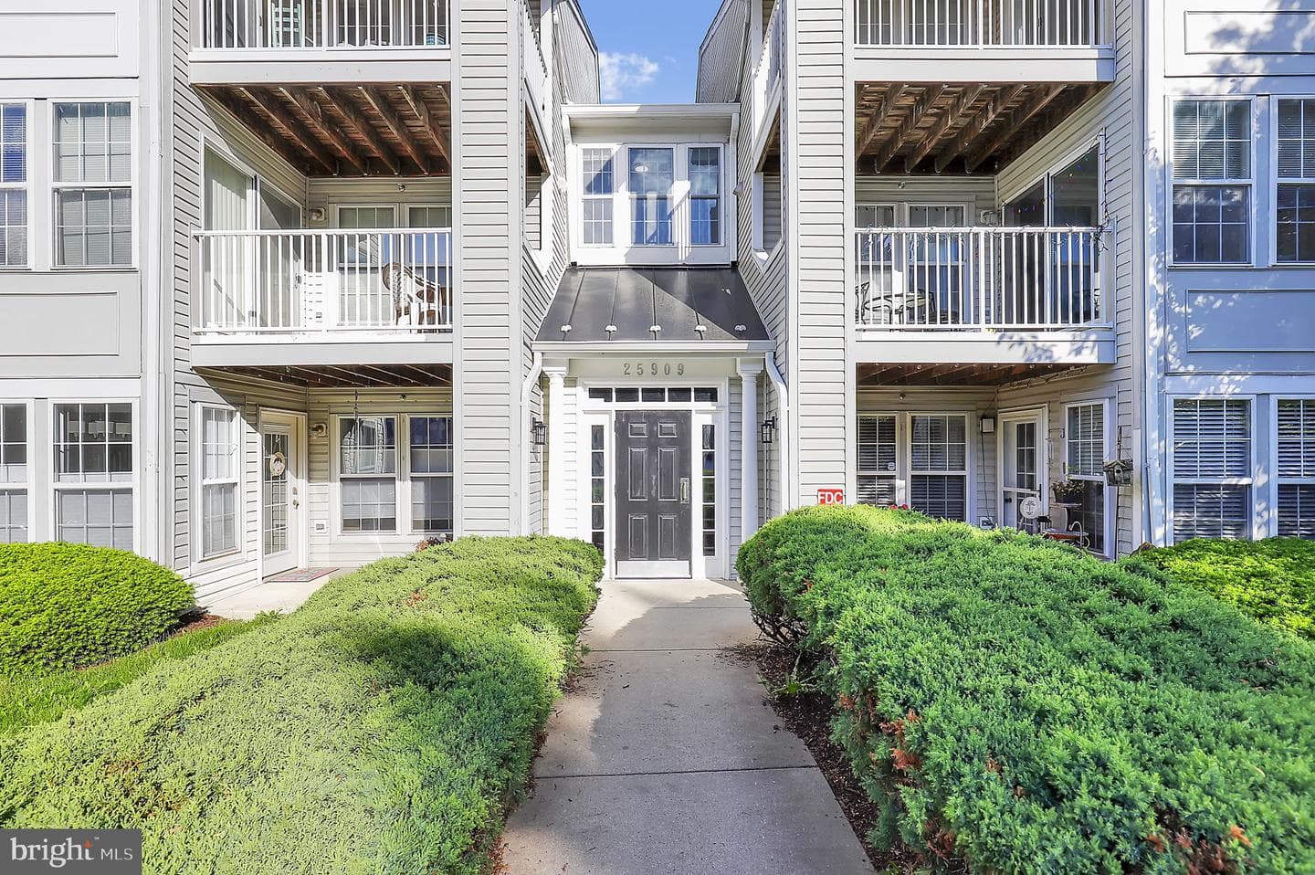 25909 Ridge Manor Drive #j, Damascus