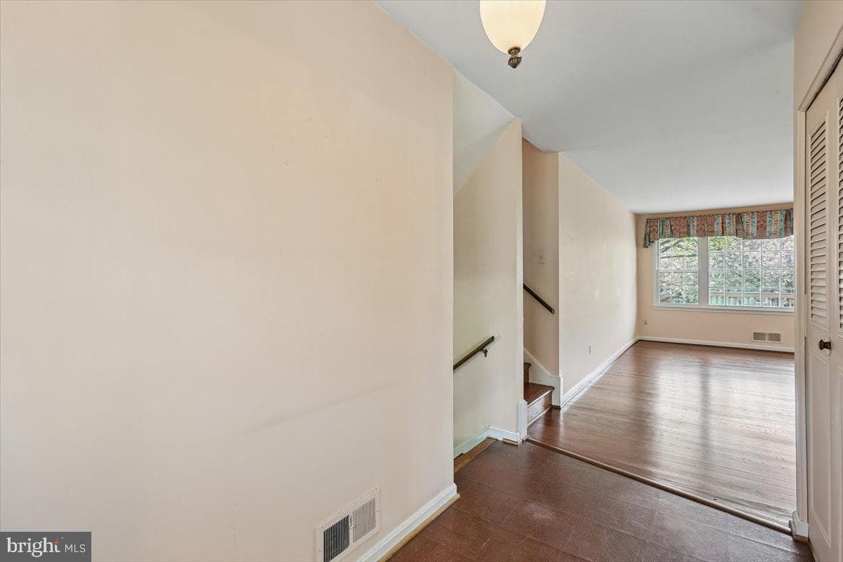 16725 Frontenac Terrace photo 12