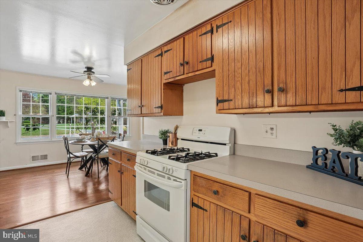 16725 Frontenac Terrace photo 16