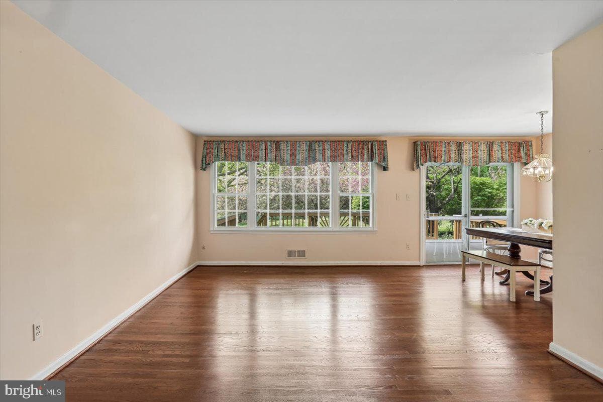 16725 Frontenac Terrace photo 27