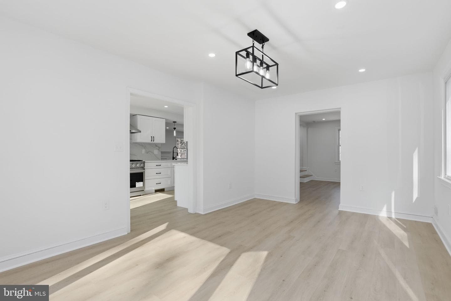 311 Ellsworth Drive photo 21