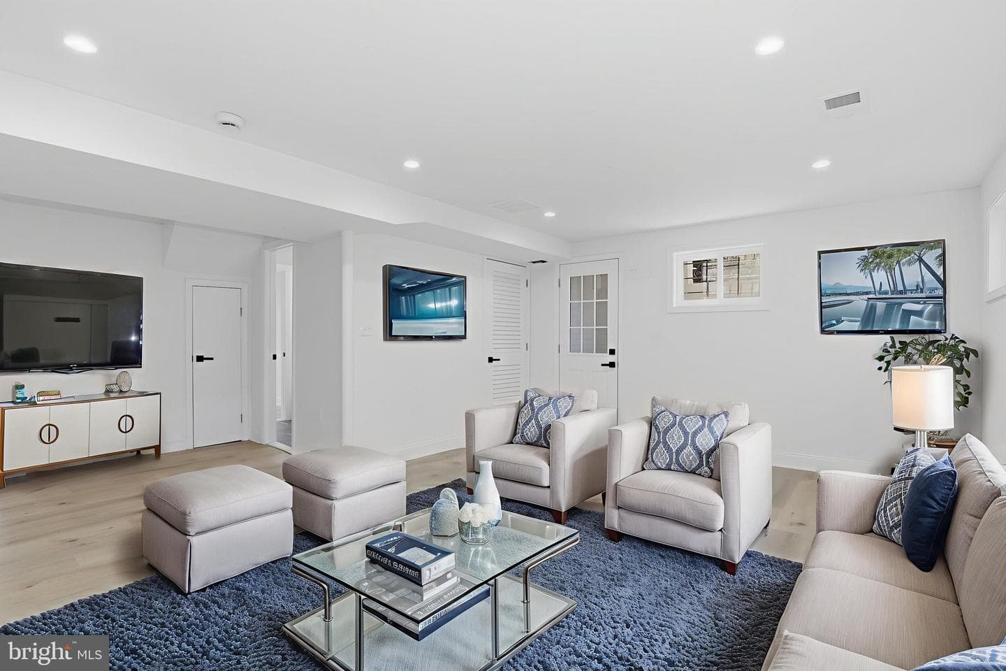 311 Ellsworth Drive photo 46