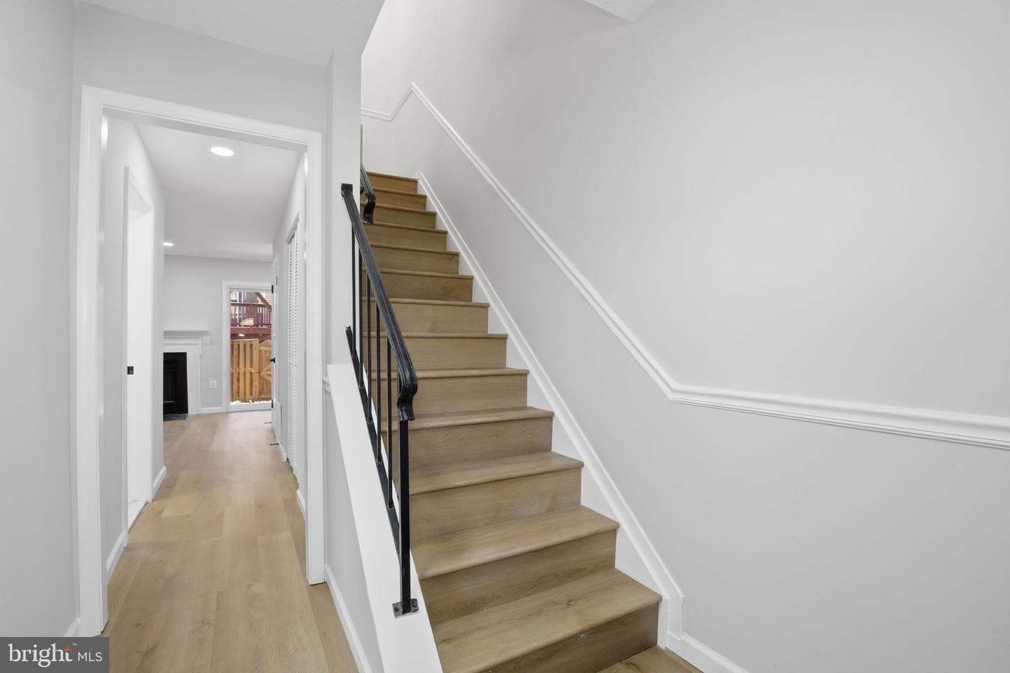 4251 Tazewell Terrace photo 2