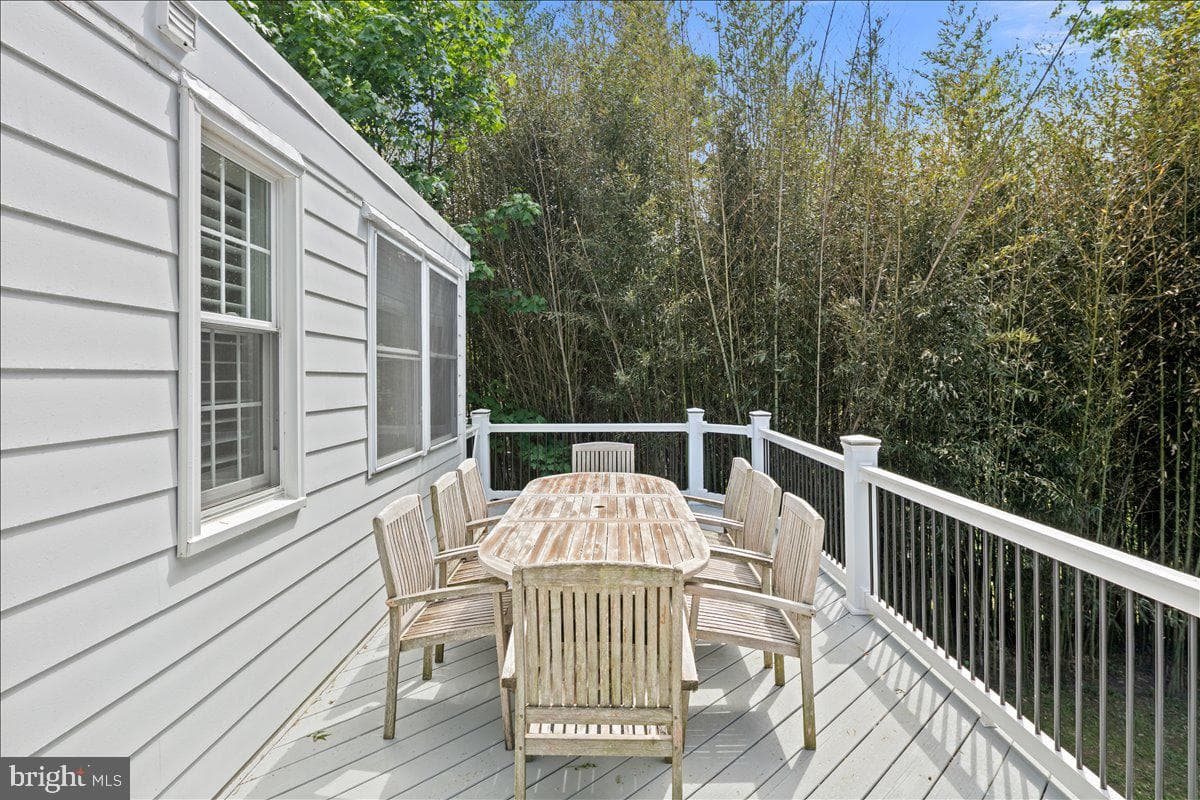 10208 Summit Avenue photo 36
