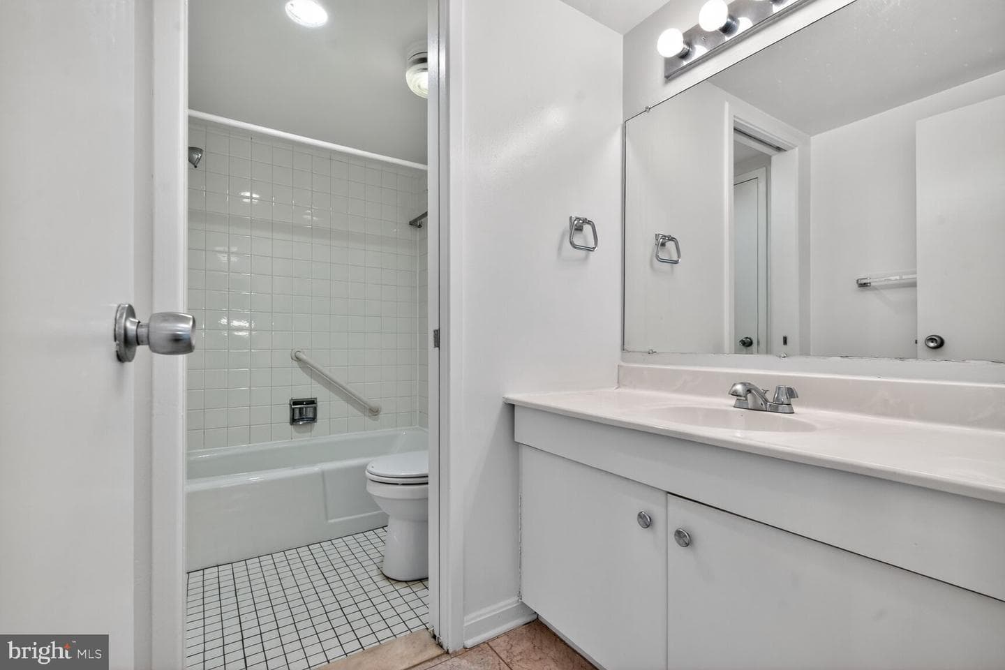 4515 Willard Avenue #708s photo 16