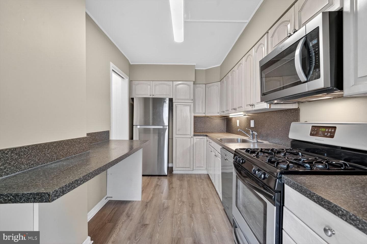 4515 Willard Avenue #708s photo 8