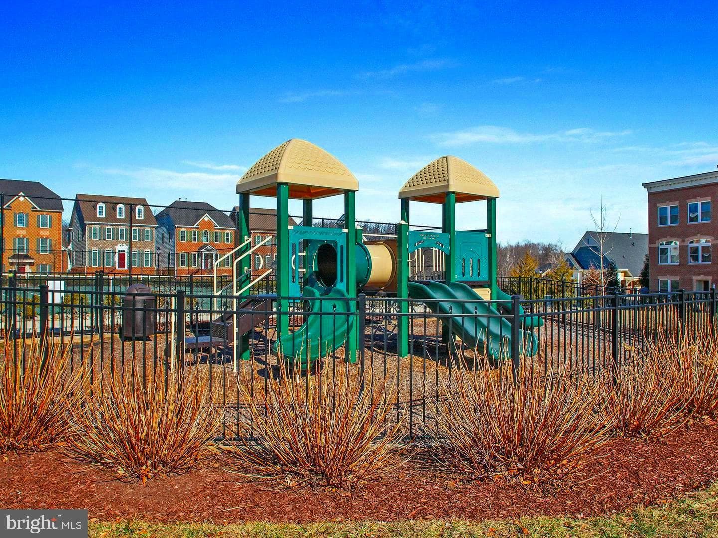505 Uptown Street photo 33