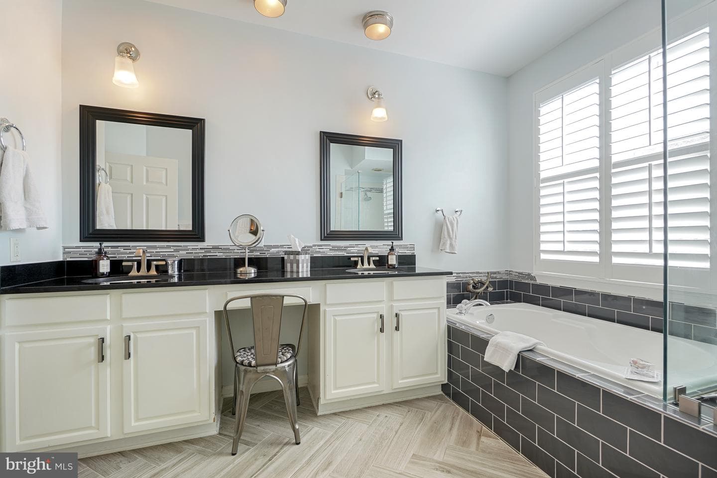 305 Hart Road photo 28
