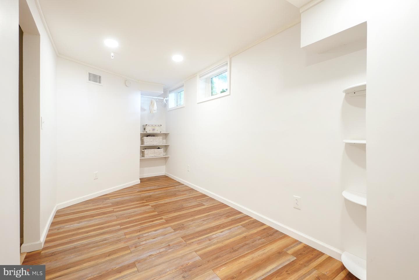 305 Hart Road photo 40