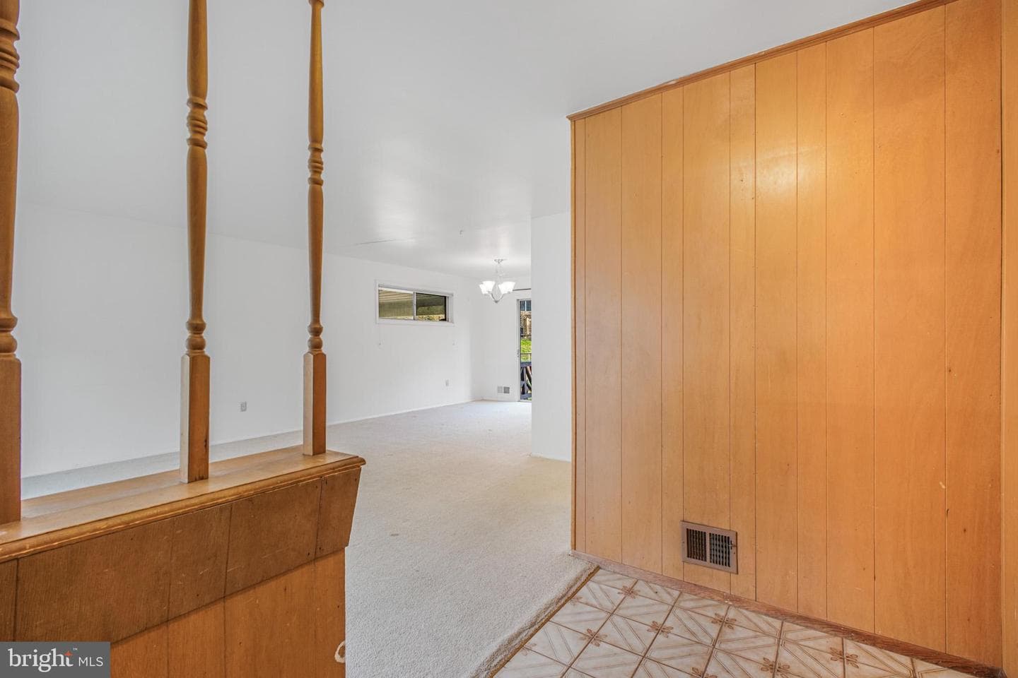 1118 Downs Drive photo 4